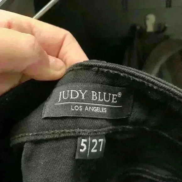 Judy Blue Black Distressed Boyfriend fit size 5/27 Jeans - Picture 4 of 9